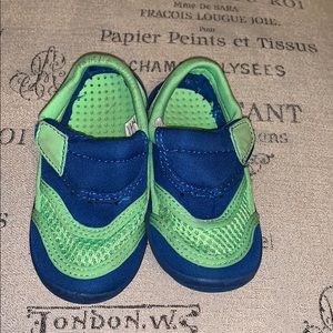 Water Shoes, Small (5-6)